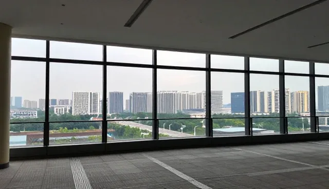 技术选型中成本因素对项目结果的影响
